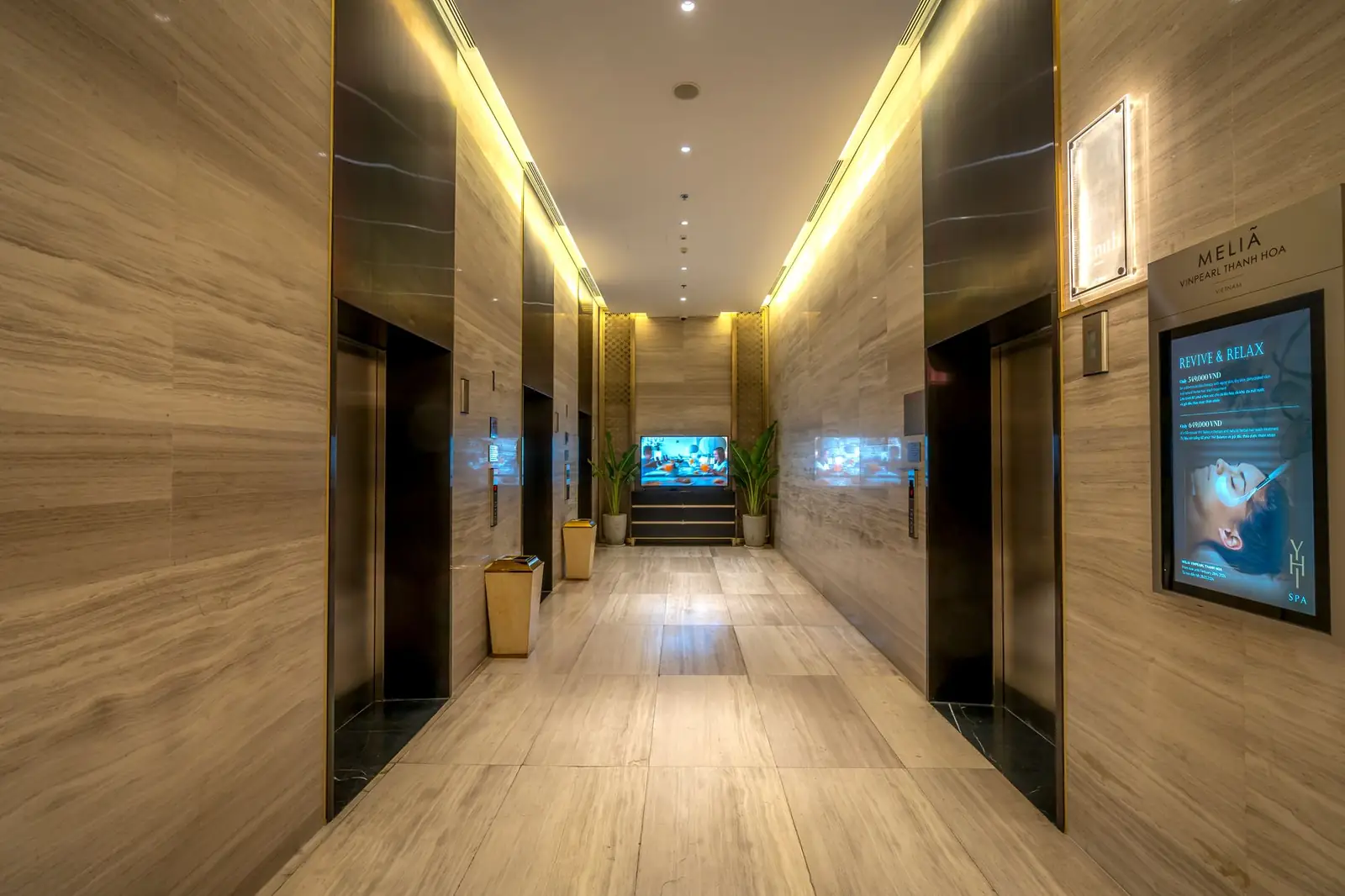 ValquorianGrandStay interior corridor